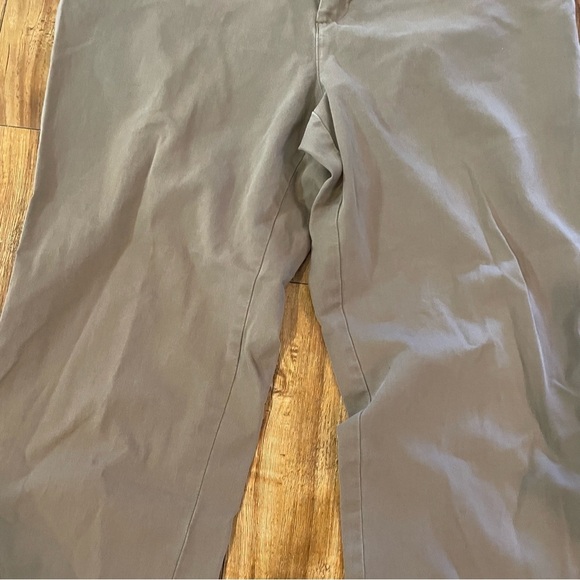 EDDIE BAUER Women’s Brown Slacks Khaki Blakely Fit Size 10 - Picture 3 of 16
